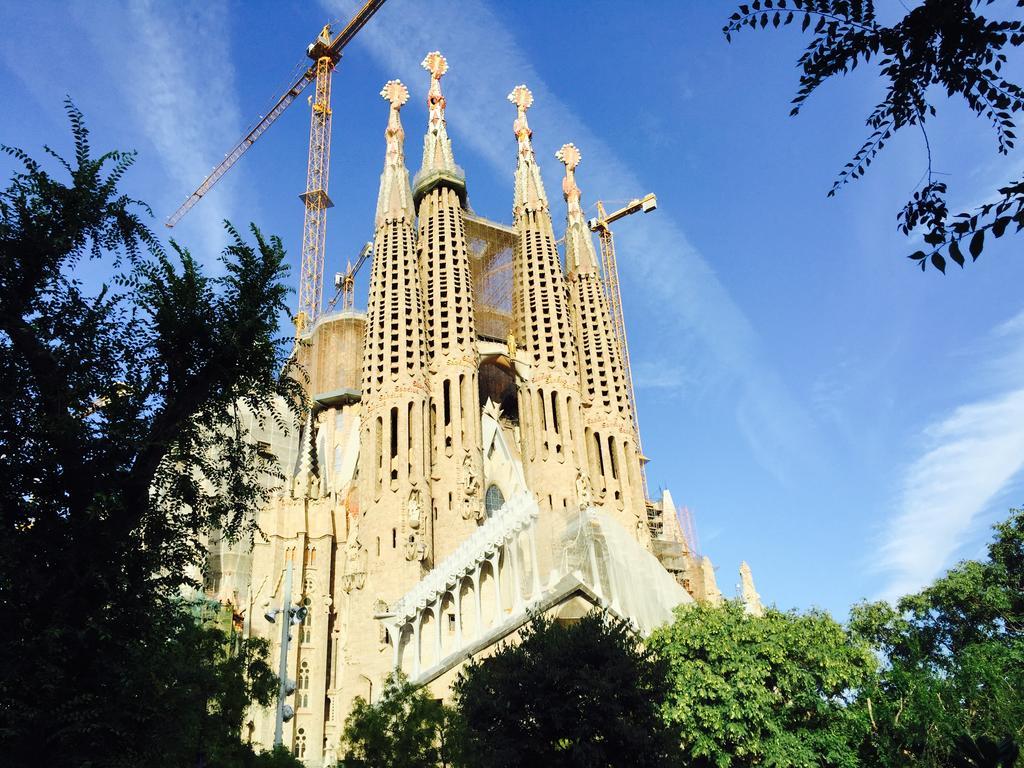 Apartments Barcelona Sagrada Экстерьер фото